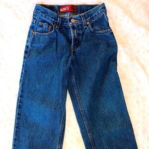 𝅺NWOT Kids Size 9 (24 1/2 x 23 1/2) Levi’s 550 Blue Denim Jeans